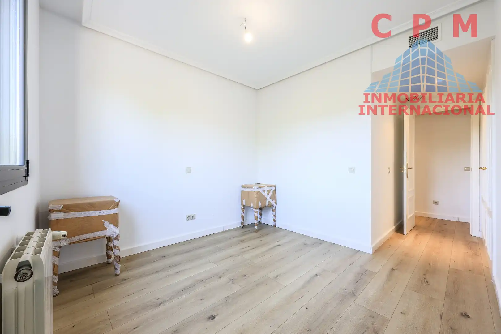Bedroom of Flat for rent in La Moraleja  with Air Conditioner, Heating and Parquet flooring