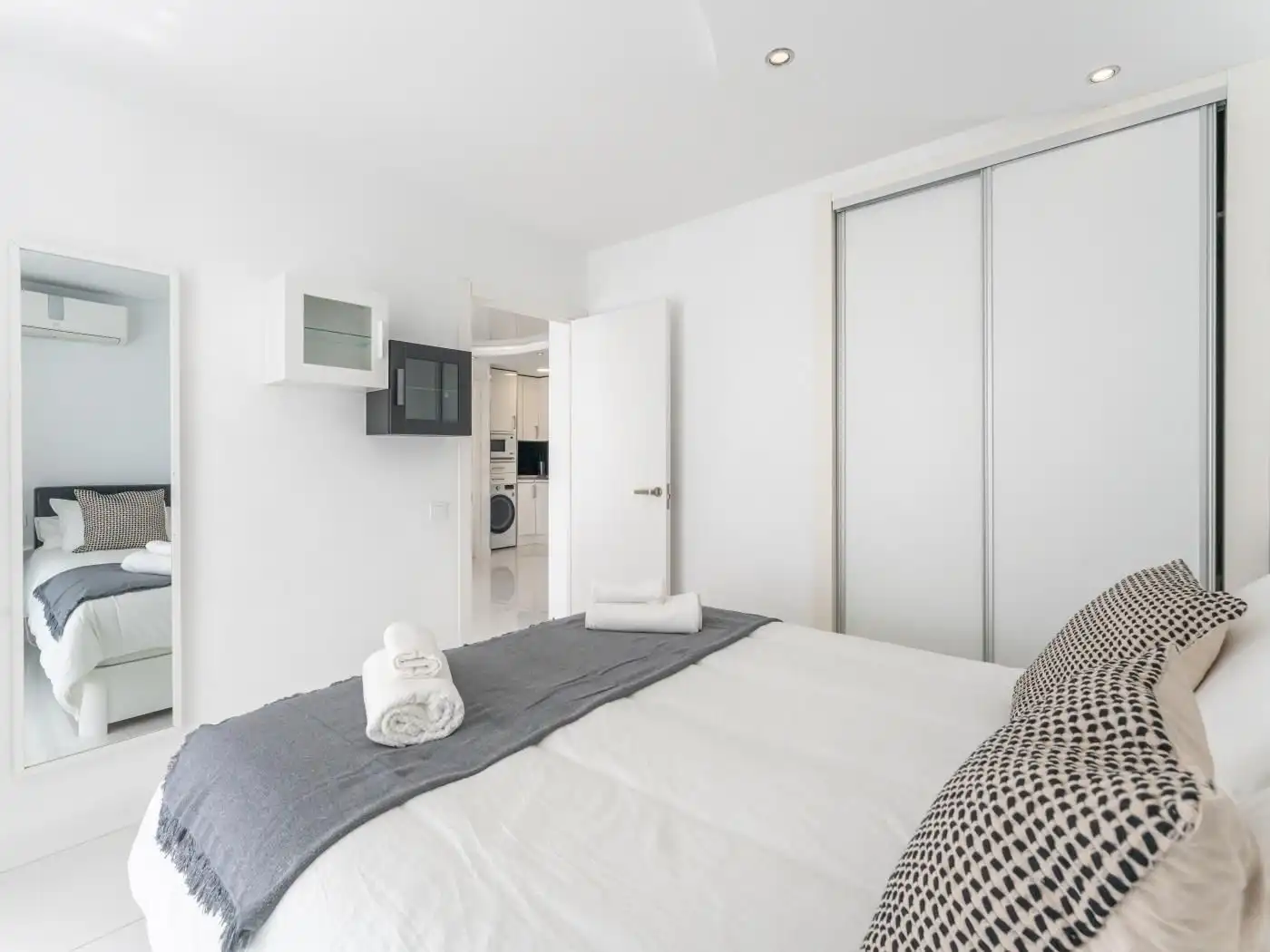 Bedroom of Apartments for sale in Benalmádena  with Air Conditioner, Furnished and Internet