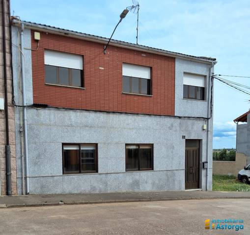 Casa-chalet en Venta en Calle Maragatería en Astorga