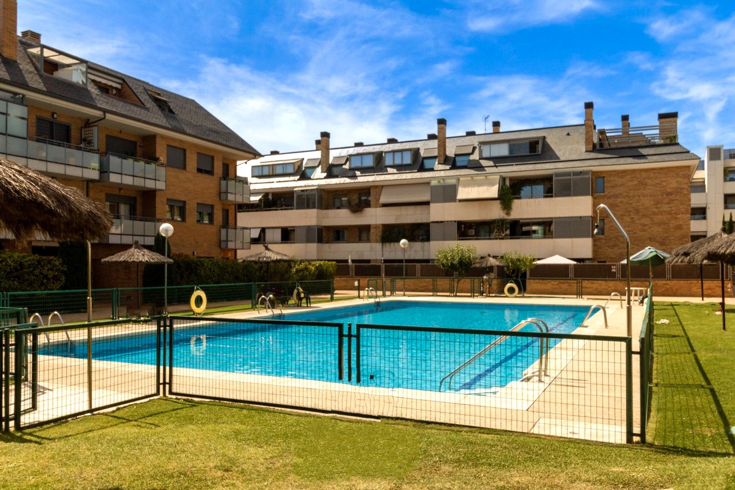 Piscina de Àtic en venda en Las Rozas de Madrid amb Aire condicionat, Calefacció i Parquet