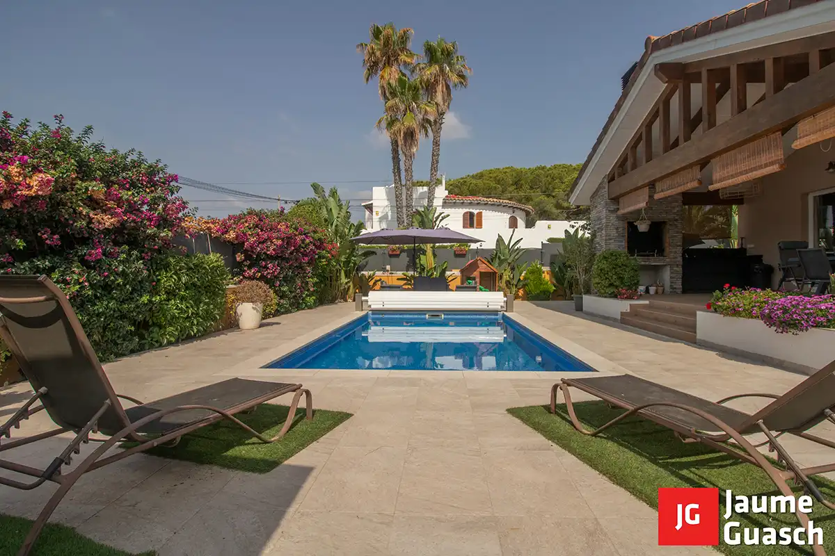 Piscina de Casa o chalet en venta en El Vendrell con Aire acondicionado, Calefacción y Jardín privado