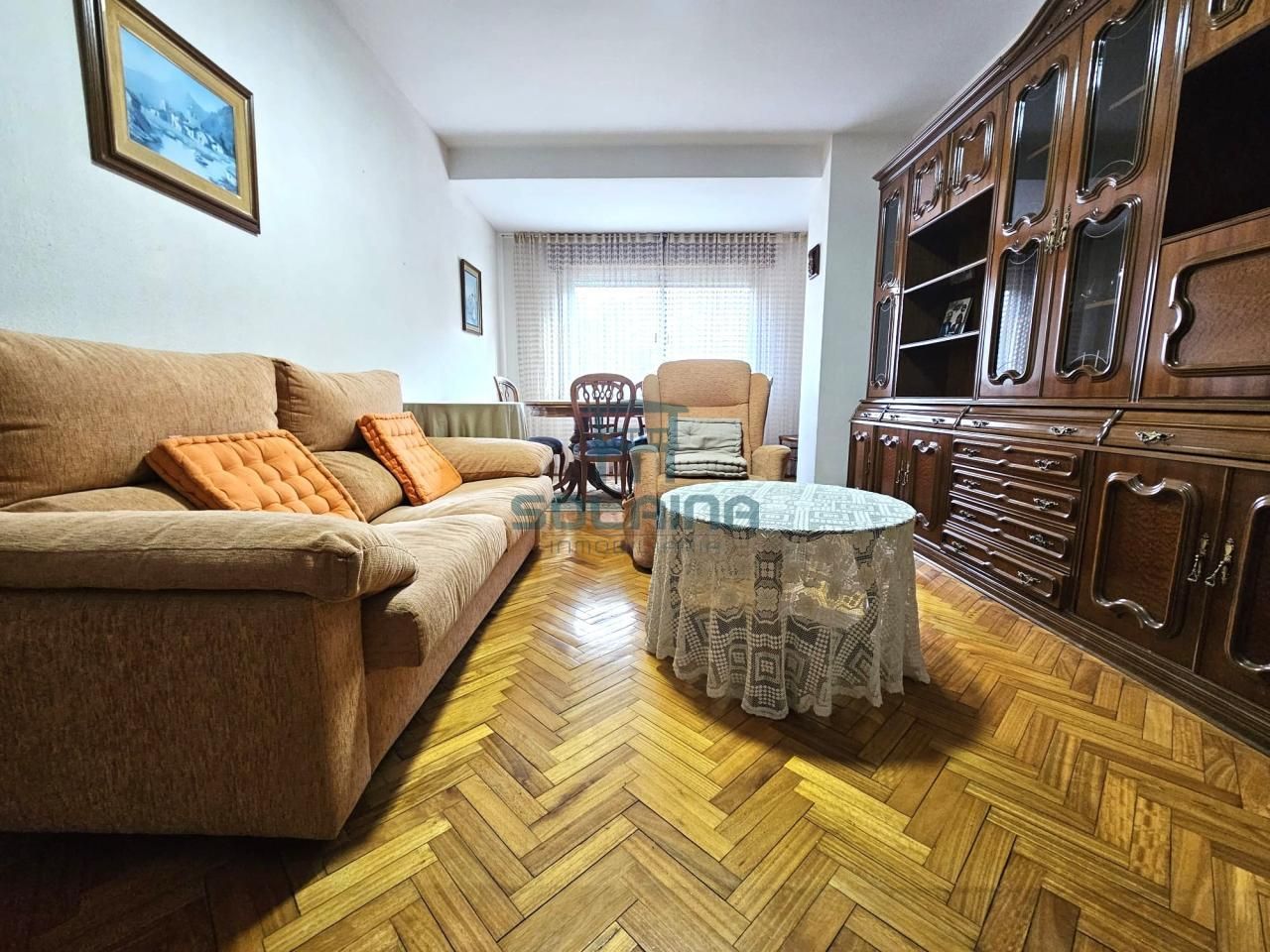 Sala d'estar de Pis de lloguer en Ourense Capital  amb Calefacció, Parquet i Traster