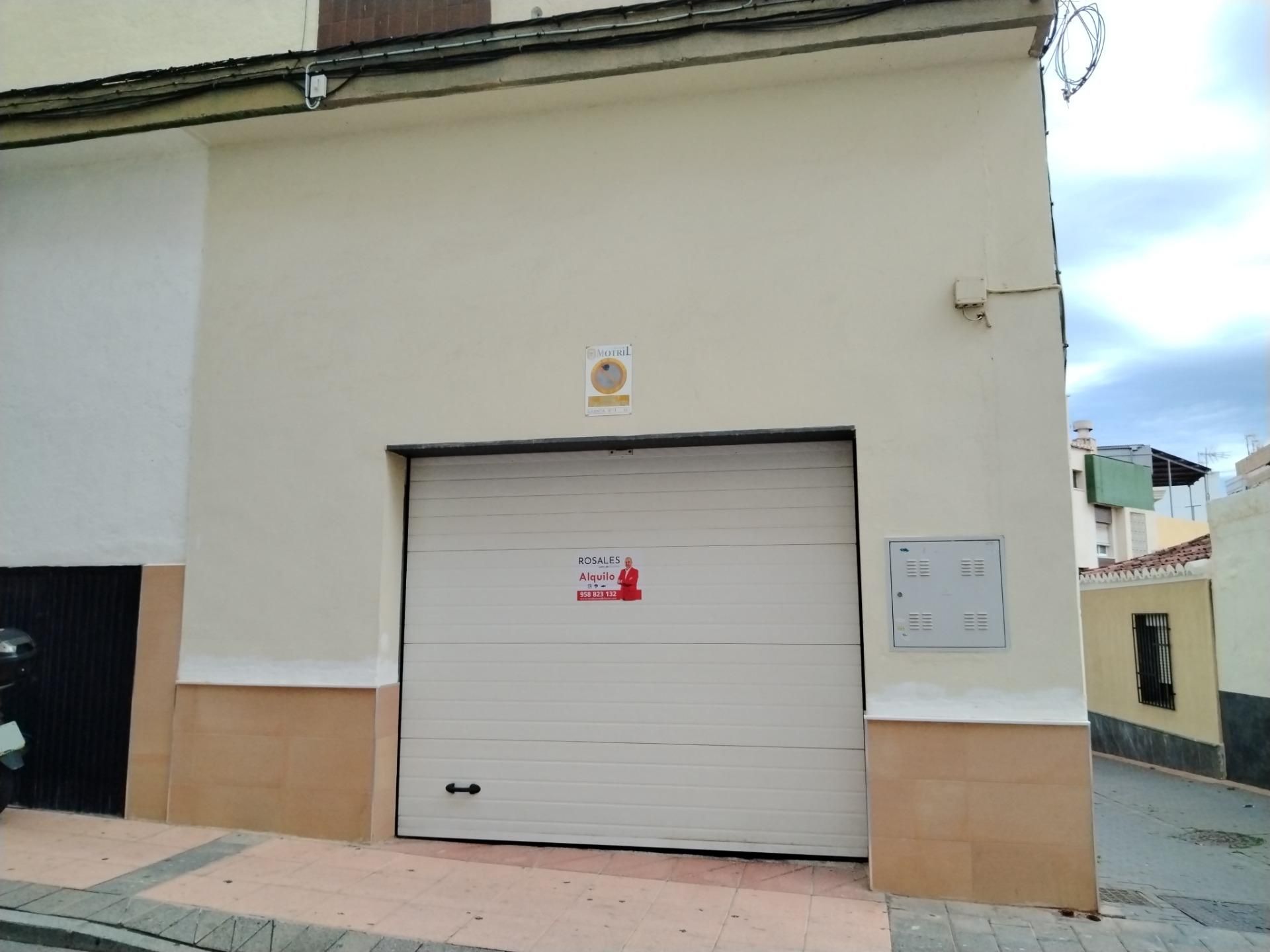 Außenansicht von Garage miete in Oria