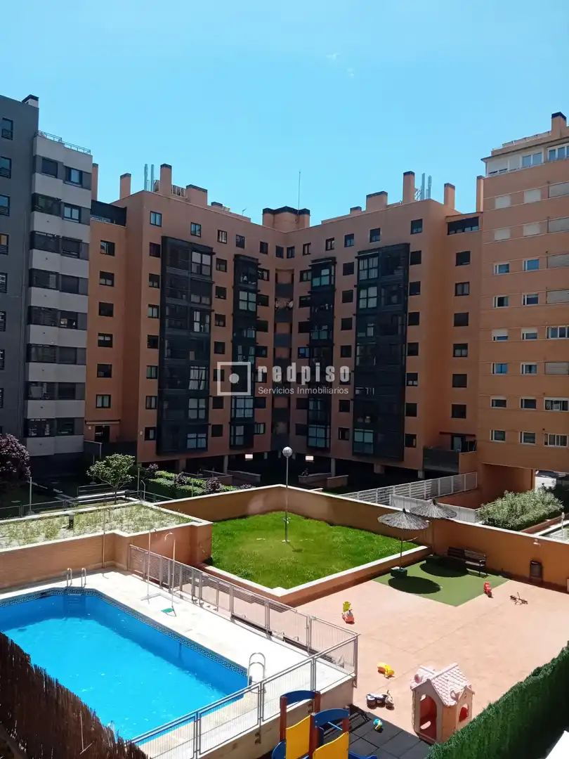 Piso con piscina en venta en de la Gran Vía del Sureste