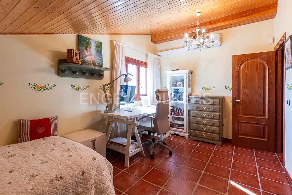 Dormitori de Casa o xalet en venda en Onda amb Aire condicionat, Calefacció i Jardí privat