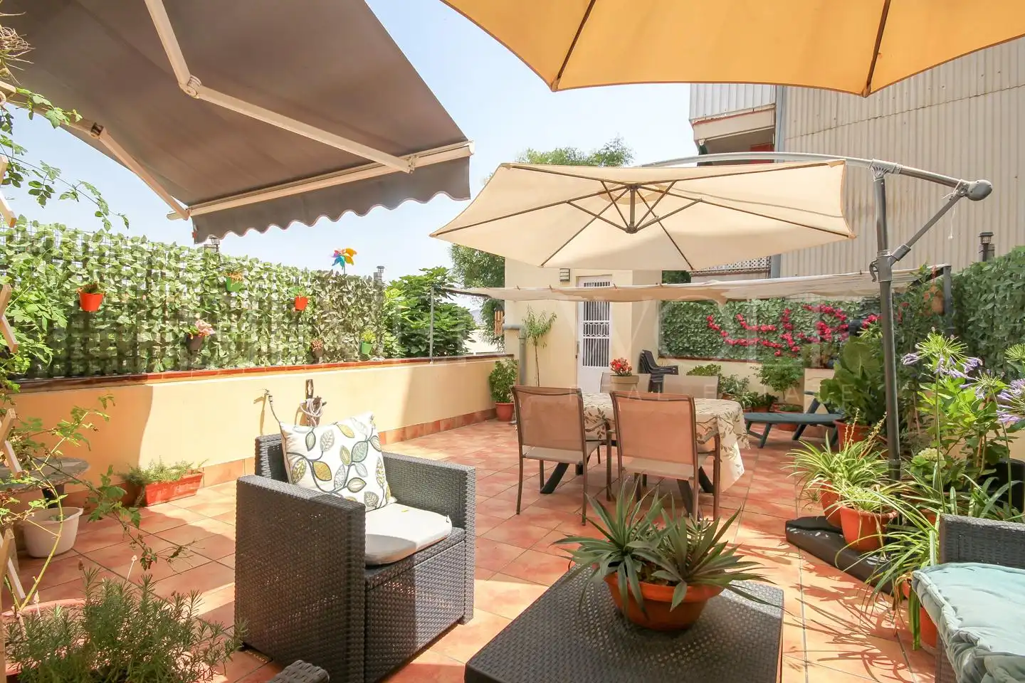 Casa amb terrassa en venda a calle Joan Martí