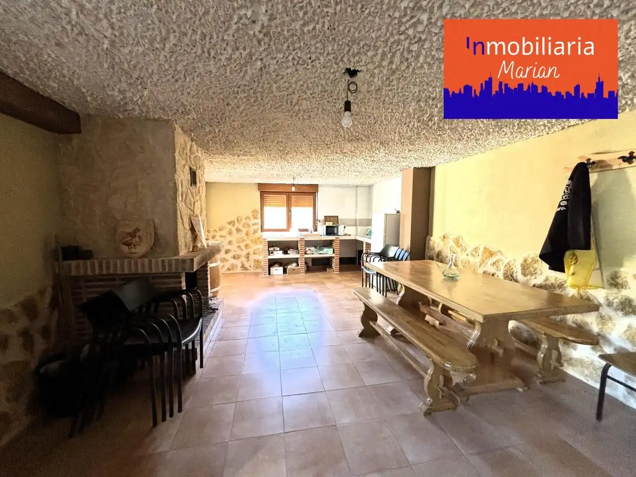 Vista exterior de Casa o xalet en venda en Fuentelcésped amb Calefacció, Jardí privat i Terrassa