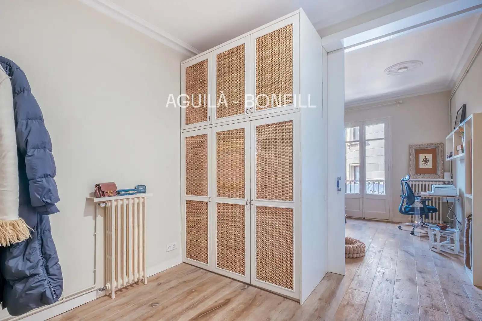 Schlafzimmer von Wohnung zum Verkauf in Barcelona mit Klimaanlage, Heizung und Parkett