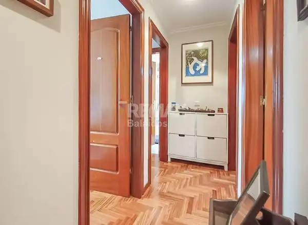 Piso en venta en Vigo  con Calefacción, Parquet y Trastero