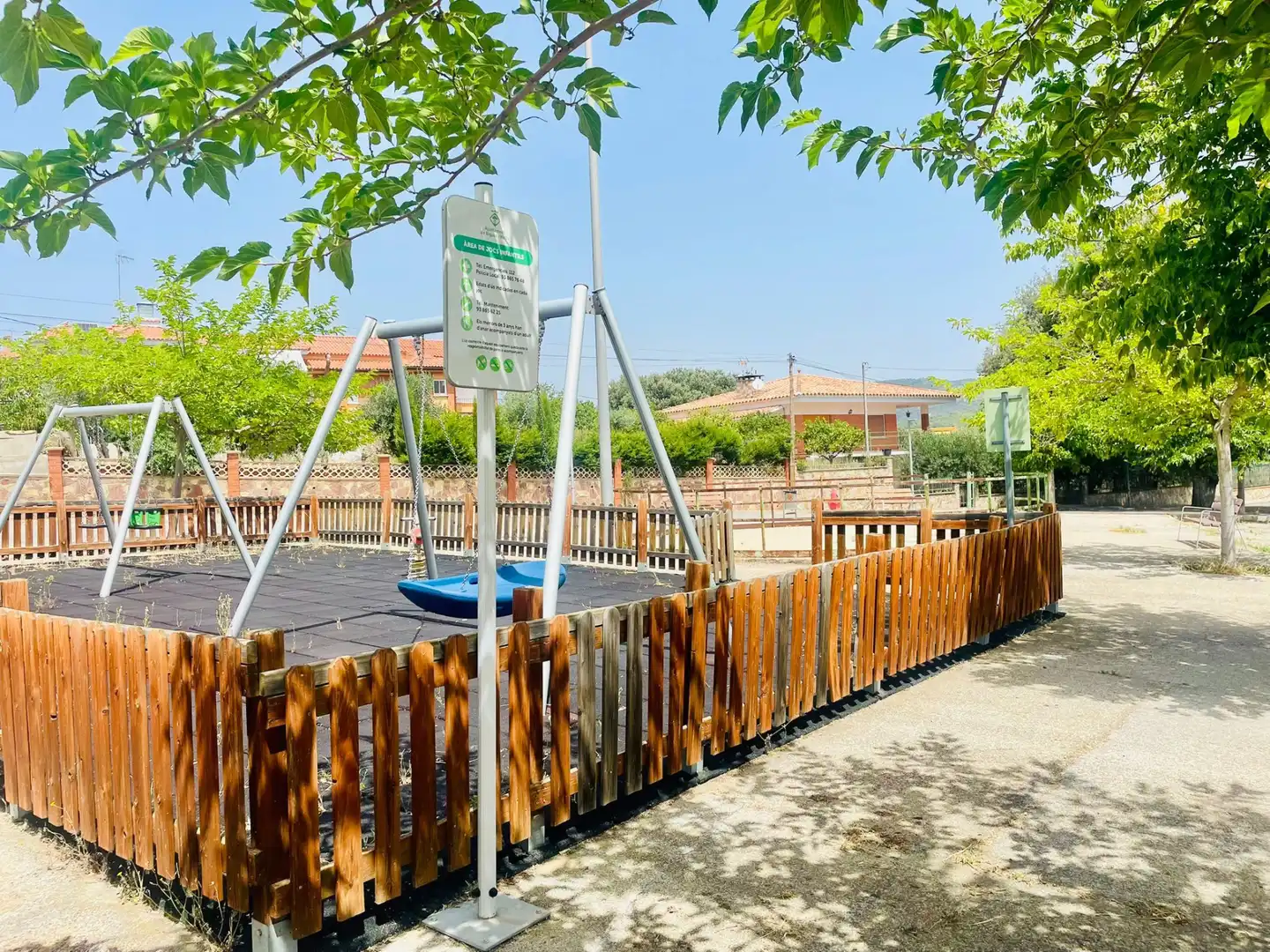 Vista exterior de Casa o xalet en venda en Bigues i Riells del Fai amb Calefacció, Terrassa i Piscina