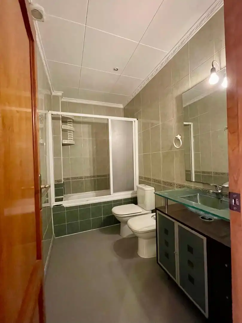Baño de Ático en venta en Mataró con Aire acondicionado, Calefacción y Terraza