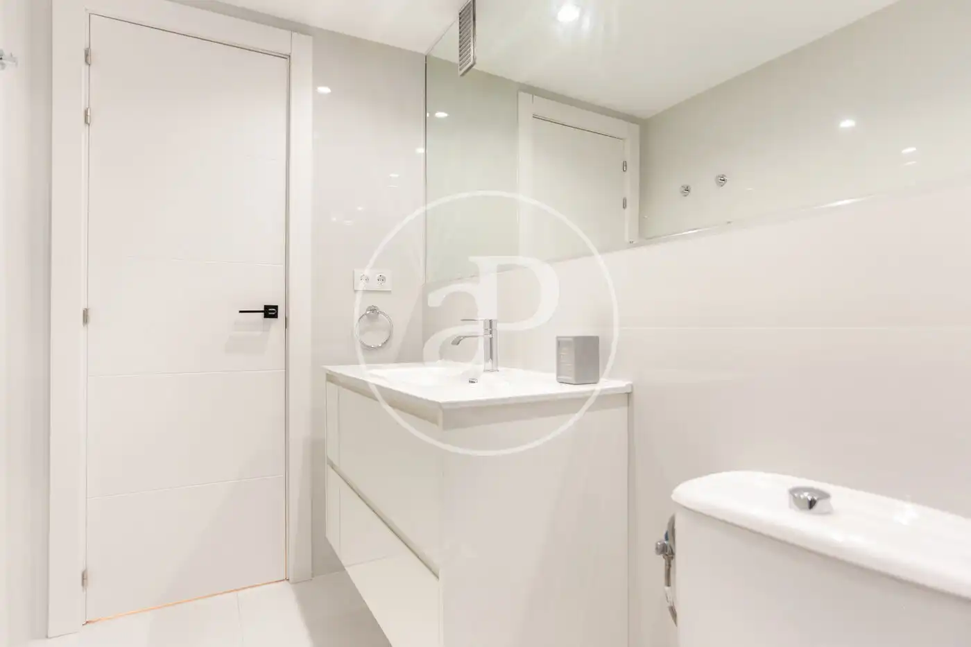 Badezimmer von Wohnung zum Verkauf in Benidorm mit Klimaanlage, Heizung und Terrasse