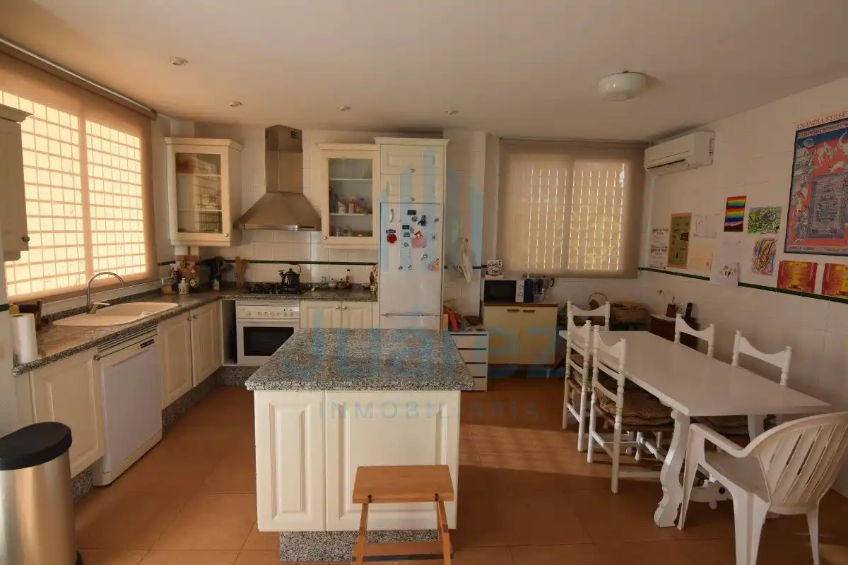 Kitchen of Houses for sale in Mutxamel  with Air Conditioner, Heating and Parquet flooring