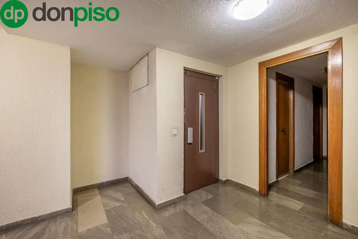 Flat for sale in Granada  with Air Conditioner, Heating and Terrace