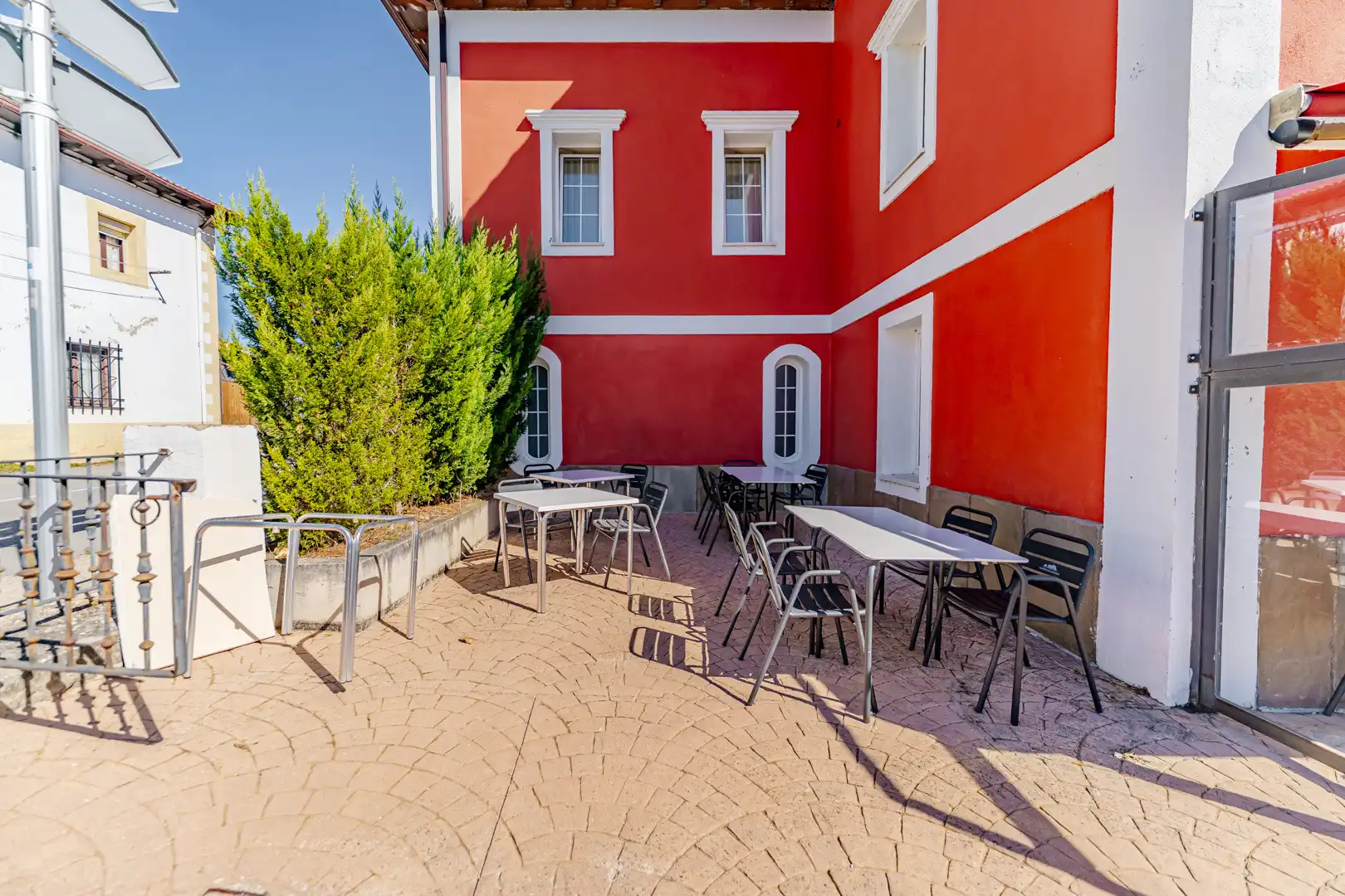 Terraza de Edificio en venta en Valle de Losa con Alarma