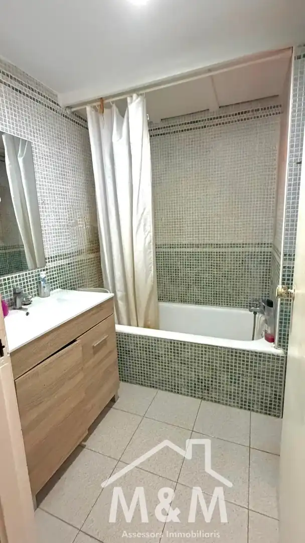 Baño de Apartamento en venta en Sant Josep de sa Talaia con Balcón y Piscina comunitaria