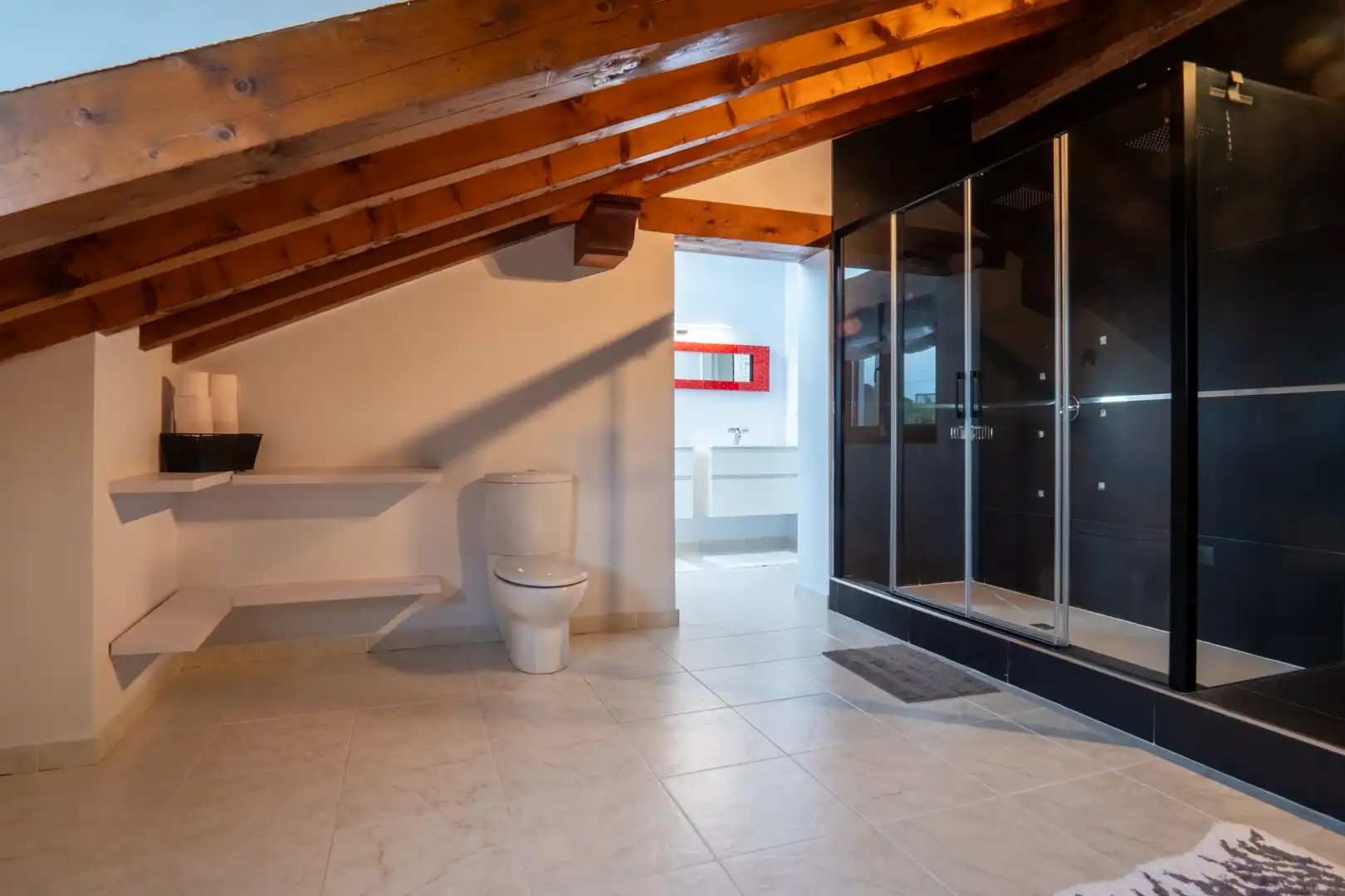 Bany de Casa o xalet en venda en Santillana del Mar amb Calefacció, Jardí privat i Parquet