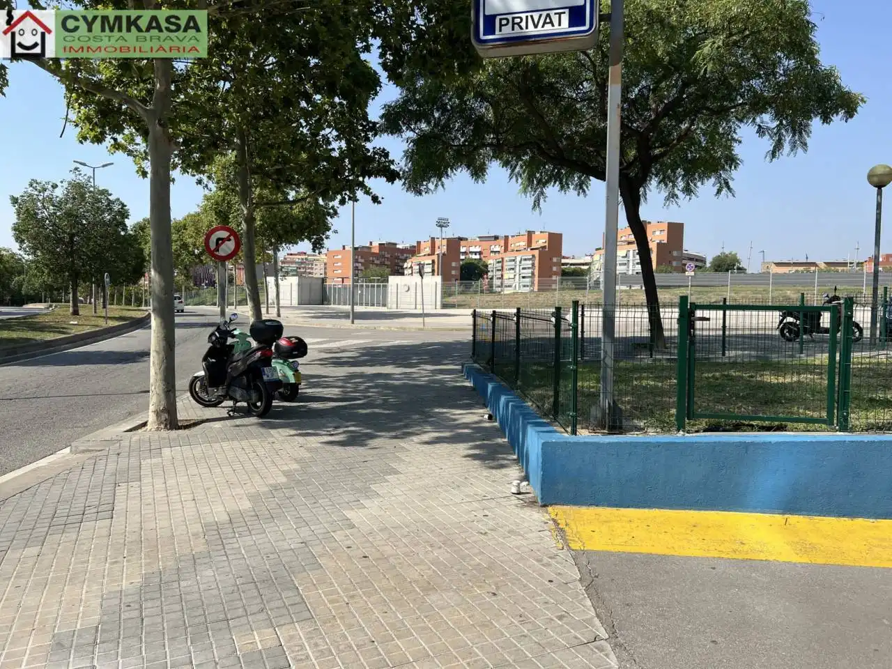 Garatge en venda a Avenida DELS VENTS, 9, Montigalà