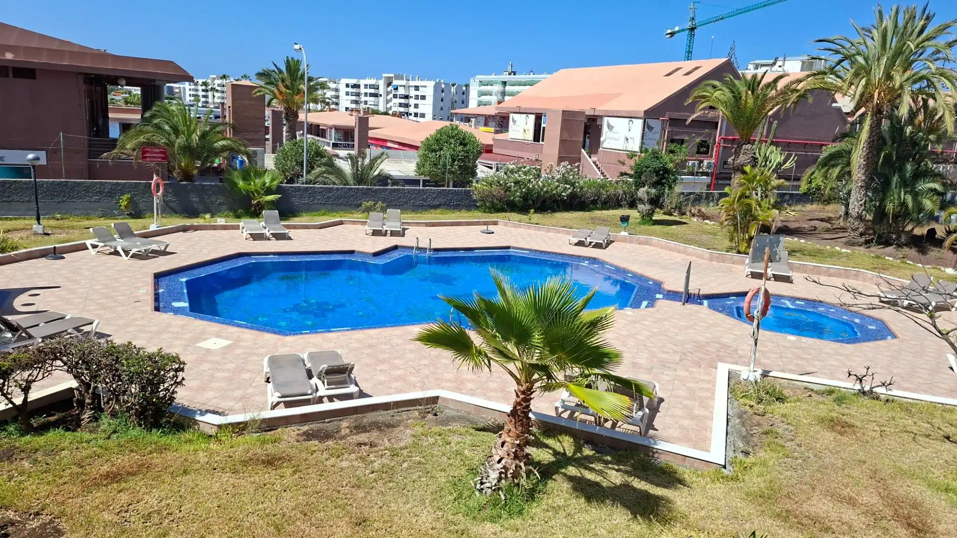 Piscina de Apartamento en venta en San Bartolomé de Tirajana con Aire acondicionado y Piscina comunitaria