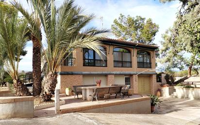 Vista exterior de Casa o xalet en venda en San Vicente del Raspeig / Sant Vicent del Raspeig amb Aire condicionat, Calefacció i Jardí privat