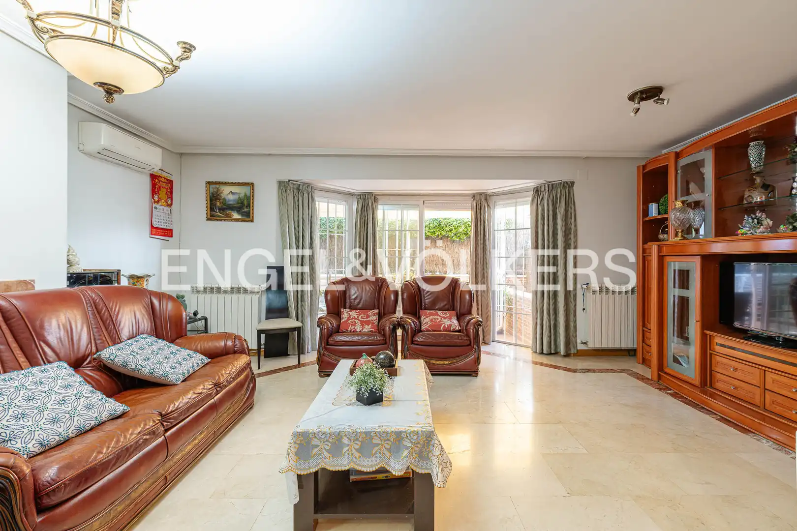 Sala de estar de Casa adosada en venta en Madrid con Aire acondicionado, Calefacción y Jardín privado