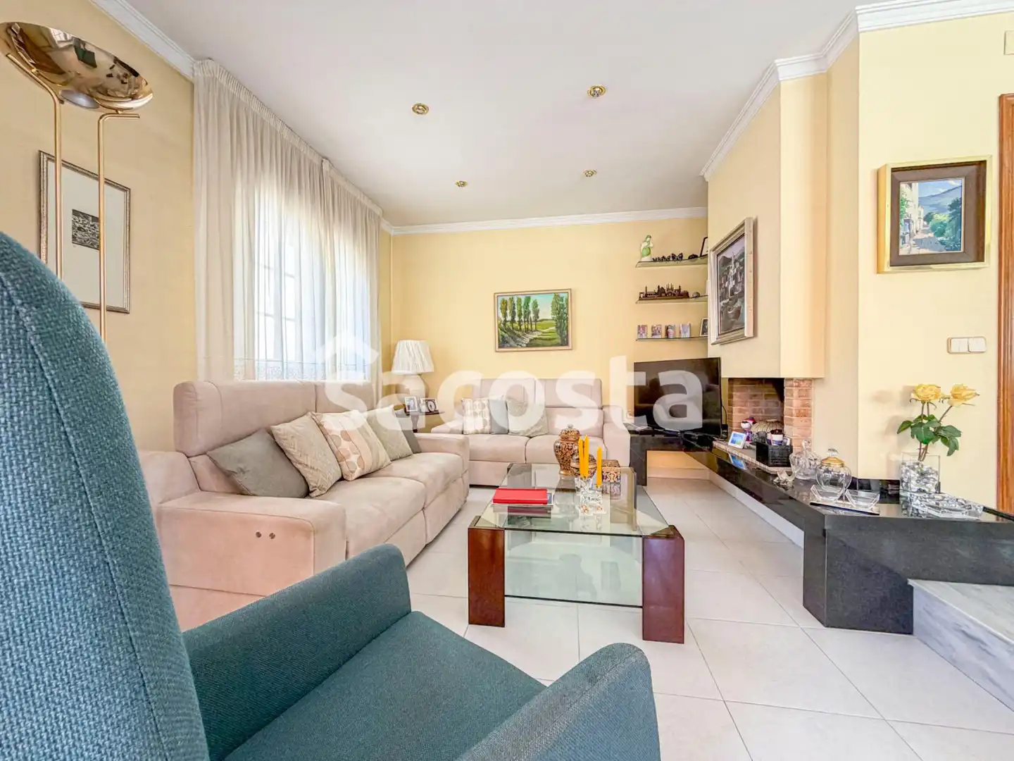 Sala de estar de Casa adosada en venta en Pineda de Mar con Aire acondicionado, Calefacción y Jardín privado