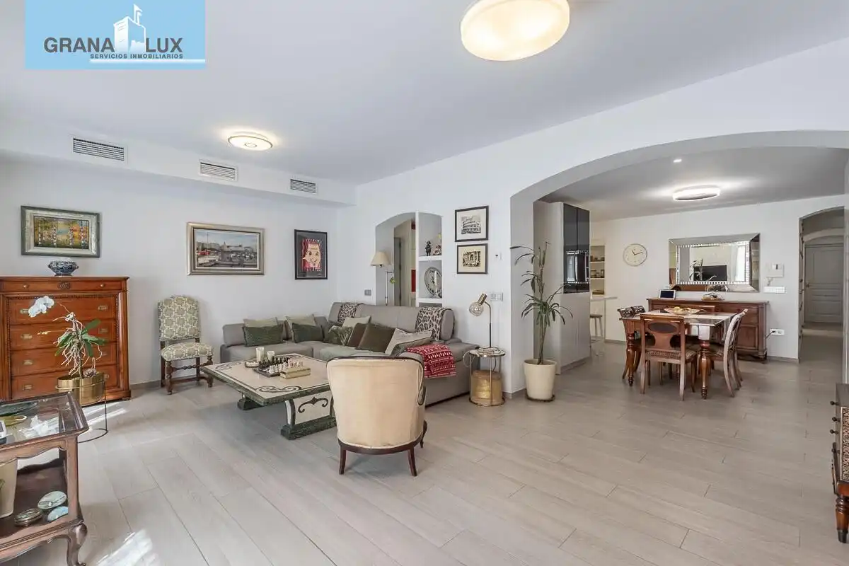Flat with terrace for sale in Calle Recogidas, imagen 4