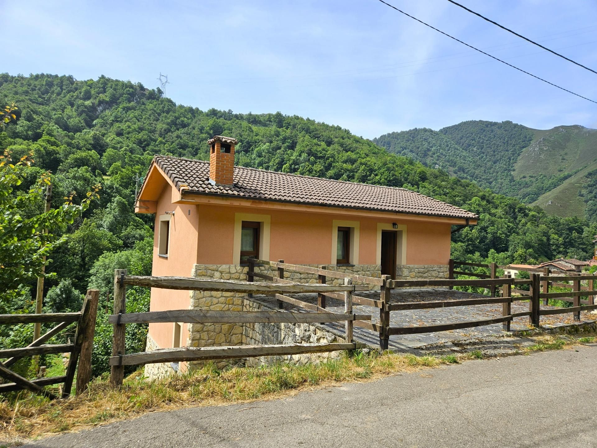 Exterior view of House or chalet for sale in Caso  with Heating, Private garden and Terrace
