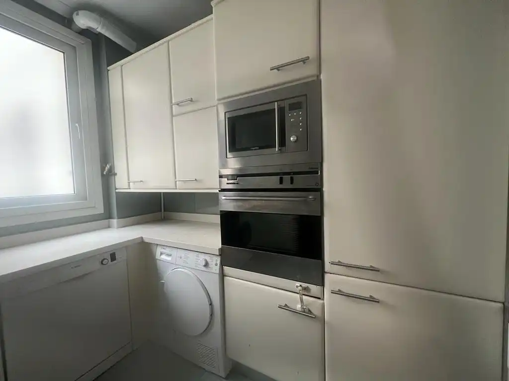 Cocina de Piso de alquiler en Bilbao  con Calefacción y Balcón