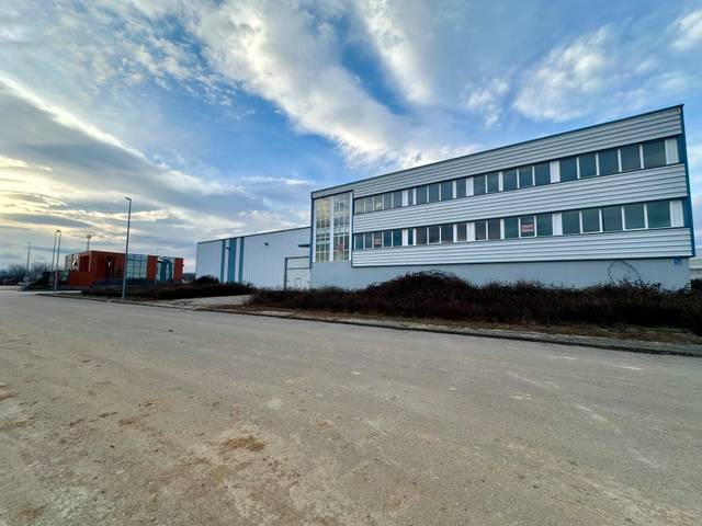 Nave industrial en Venta en Cubillos del Sil