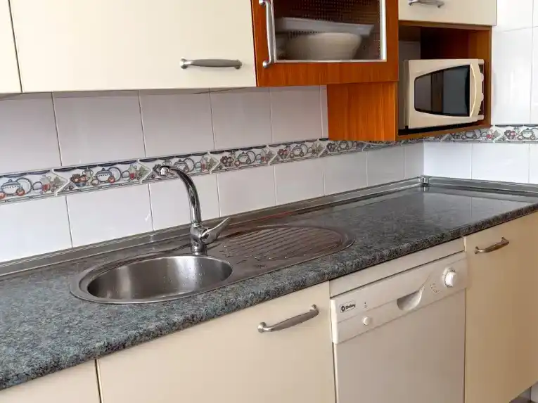 Cuina de Pis de lloguer en Béjar amb Parquet, Moblat i Balcó