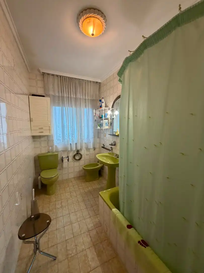 Bathroom of Flat for rent in Lugo  with Heating, Furnished and Oven