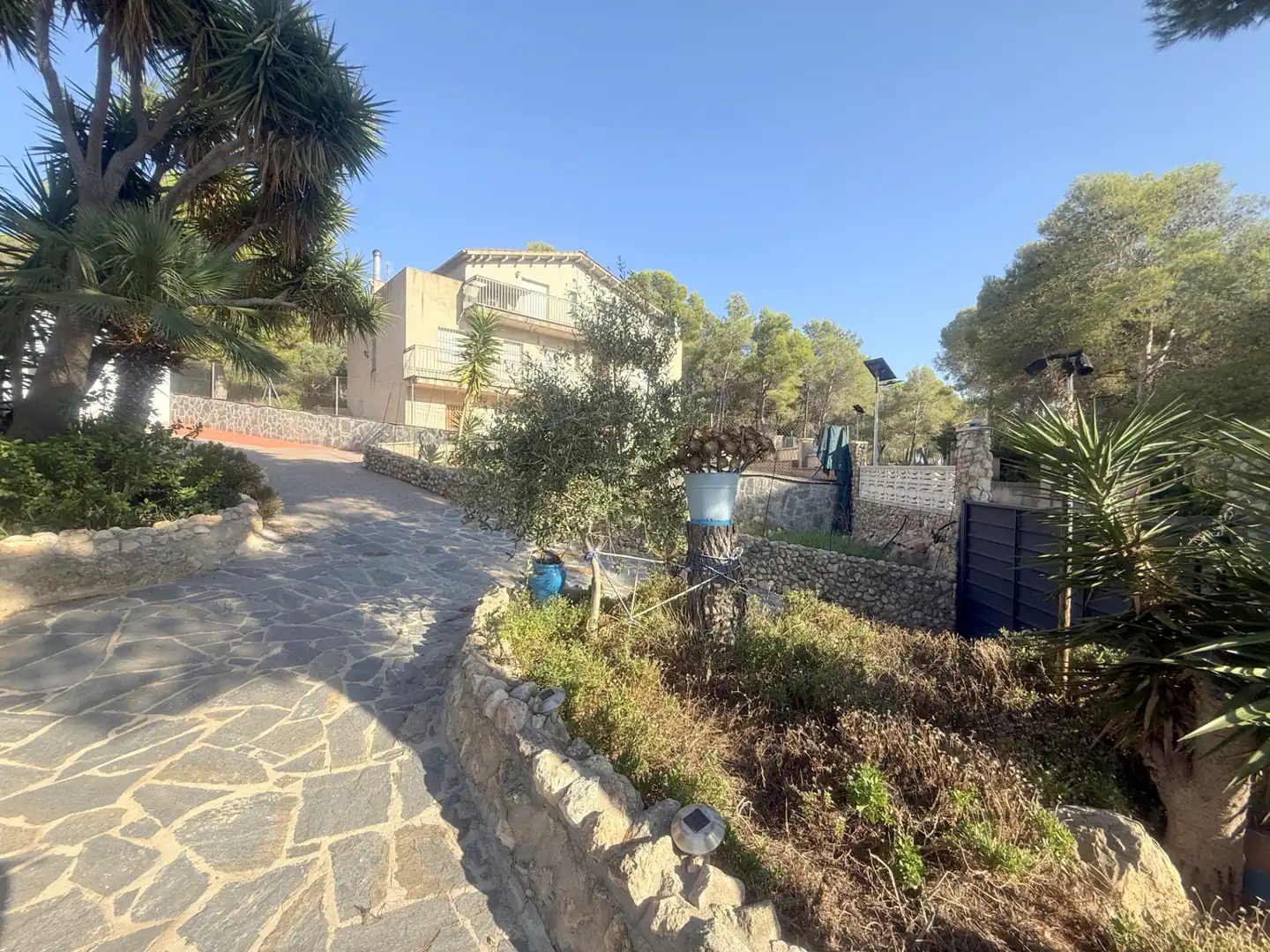 Vista exterior de Casa o xalet en venda en El Vendrell amb Aire condicionat, Calefacció i Jardí privat
