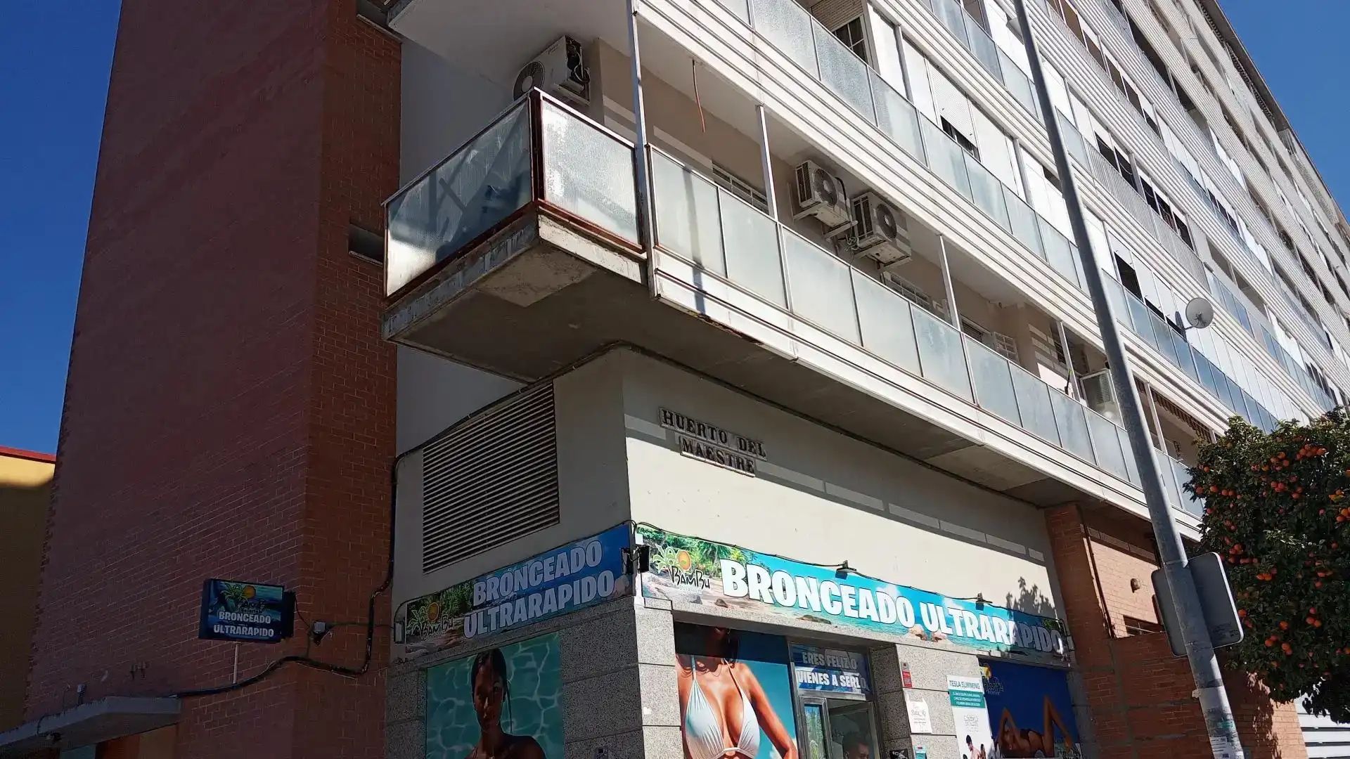 Vista exterior de Pis en venda en Sevilla amb Aire condicionat, Traster i Piscina
