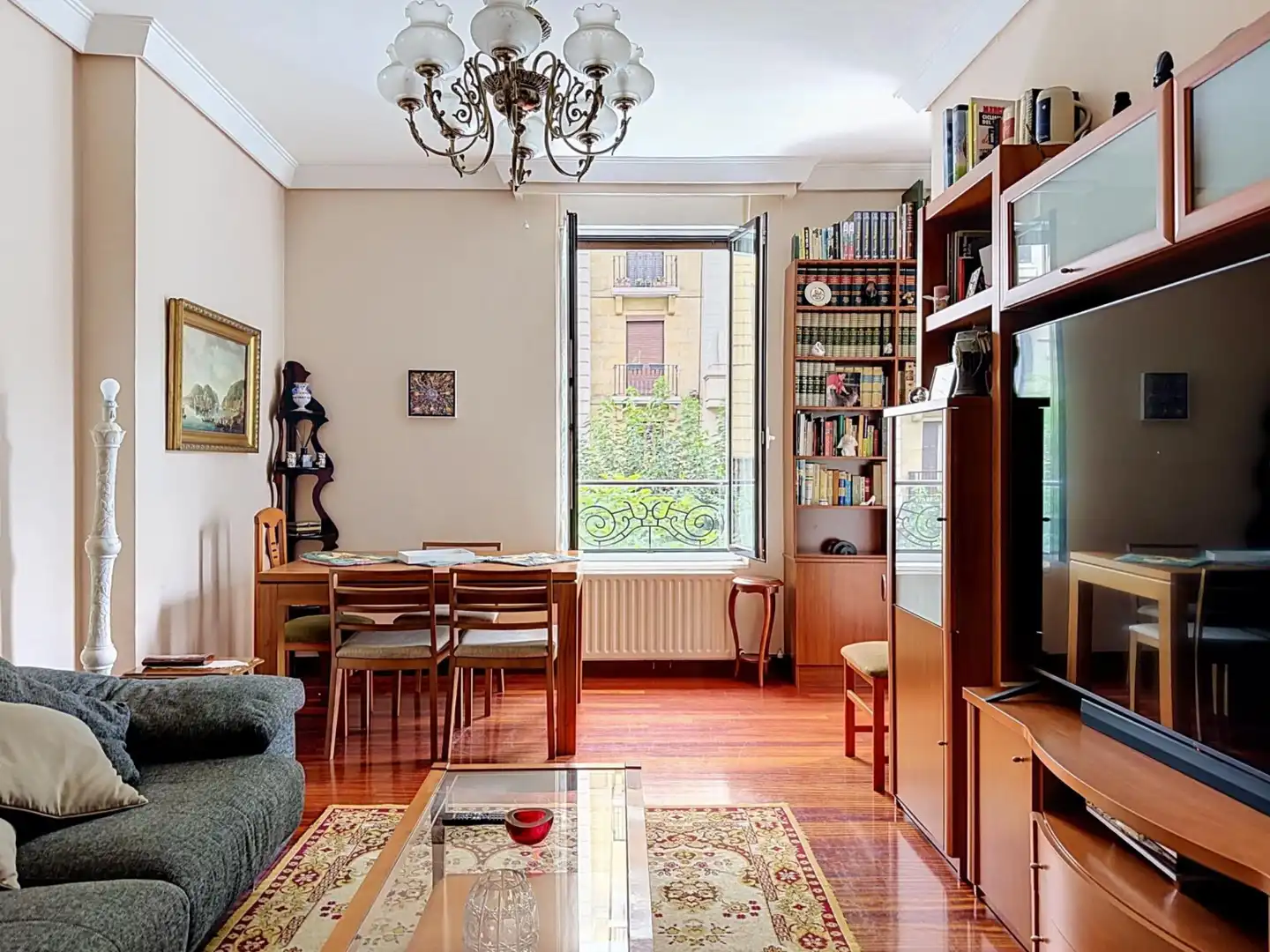 Sala de estar de Piso en venta en Donostia - San Sebastián  con Calefacción y Balcón
