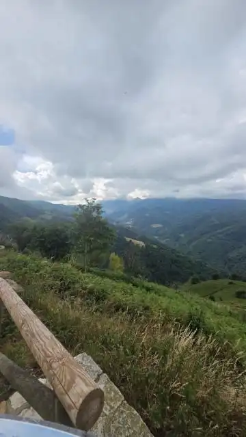 Vista exterior de Casa o xalet en venda en Quirós
