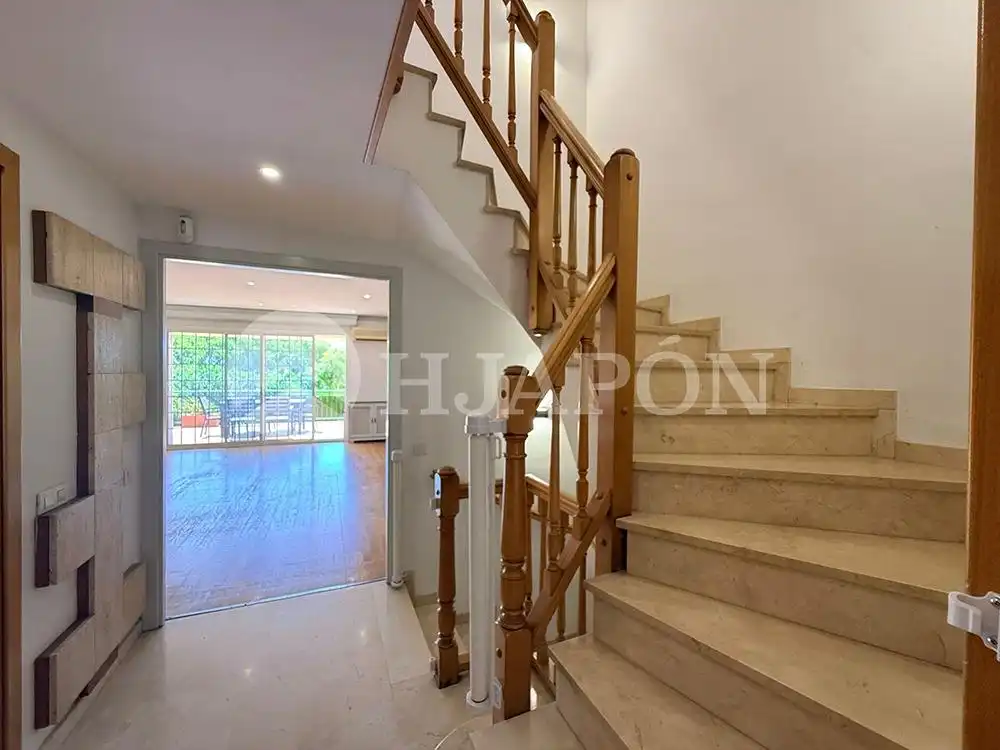 Casa adosada en venta en El Masnou con Calefacción, Jardín privado y Terraza