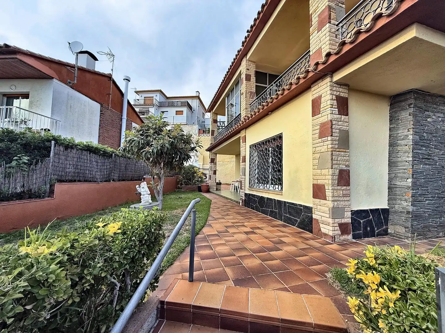 Vista exterior de Casa o chalet en venta en Premià de Dalt, Barcelona