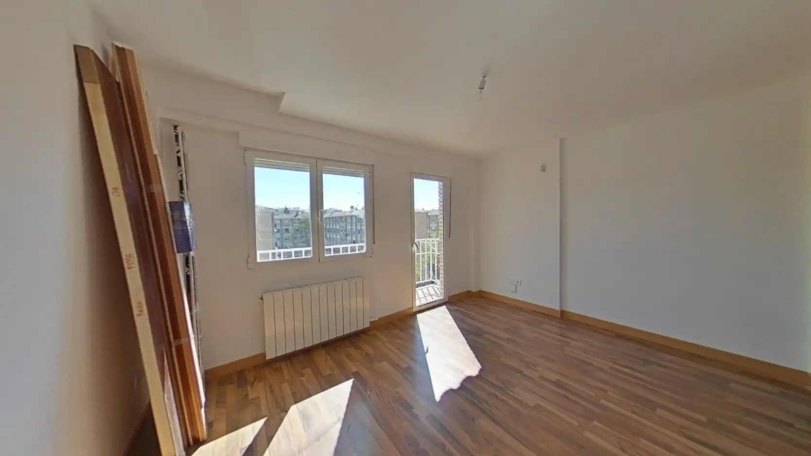 Habitación de Piso en venta en Zaragoza con Calefacción, Parquet y Horno