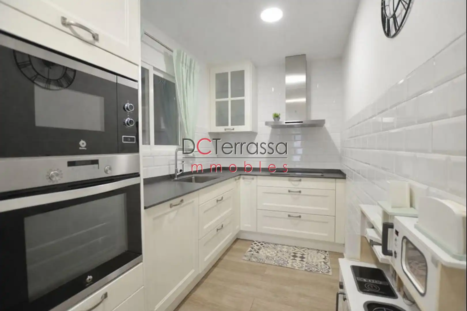 Cocina de Piso en venta en Terrassa con Aire acondicionado, Calefacción y Horno