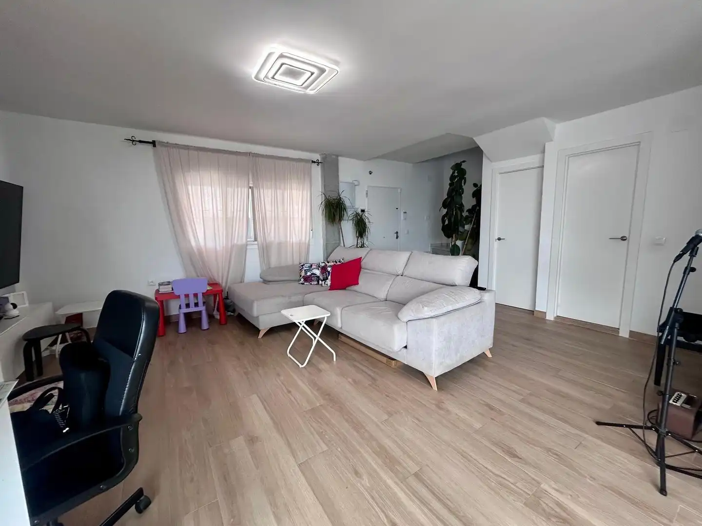 Adosado con piscina en venta en Este, imagen 2