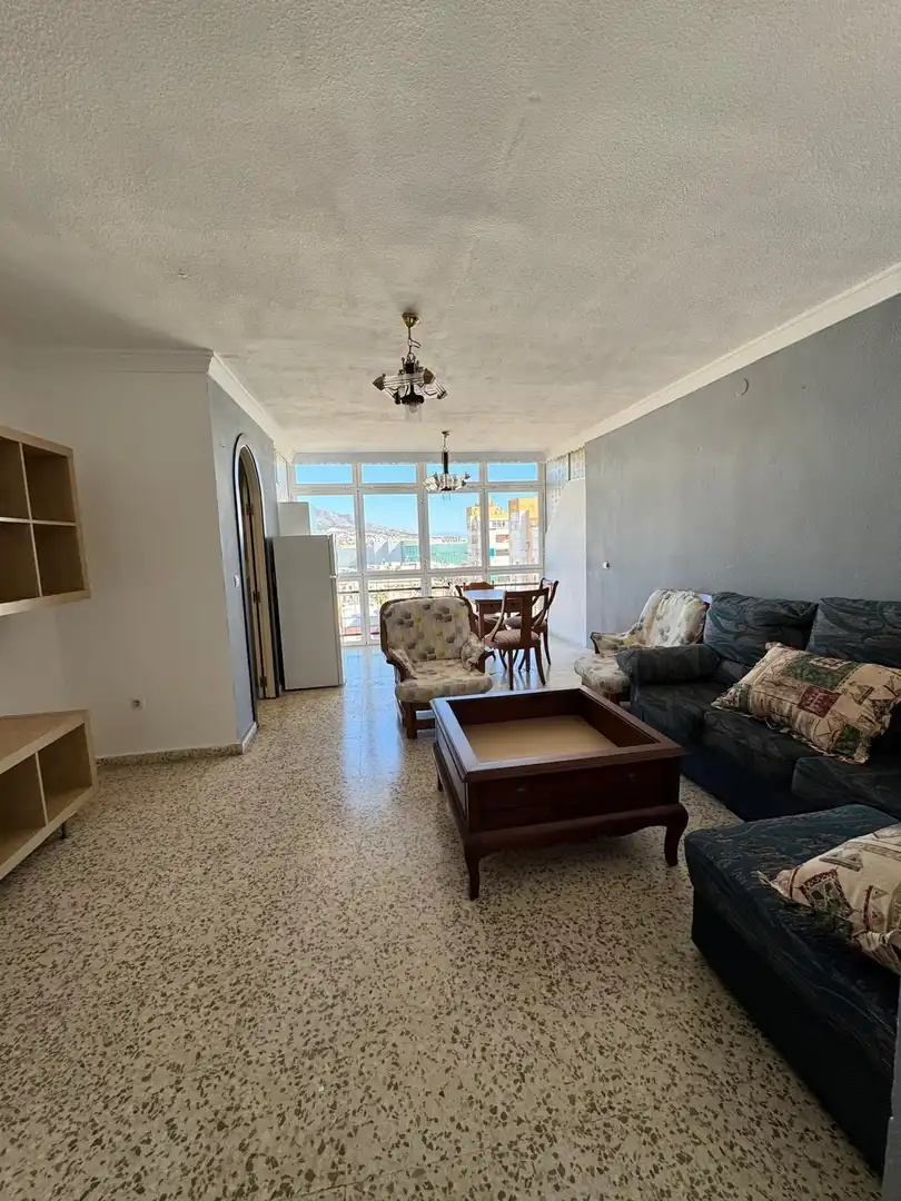 Sala d'estar de Pis en venda en Mijas amb Aire condicionat, Terrassa i Traster