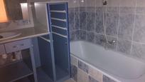 Bathroom of Apartment for sale in Valls