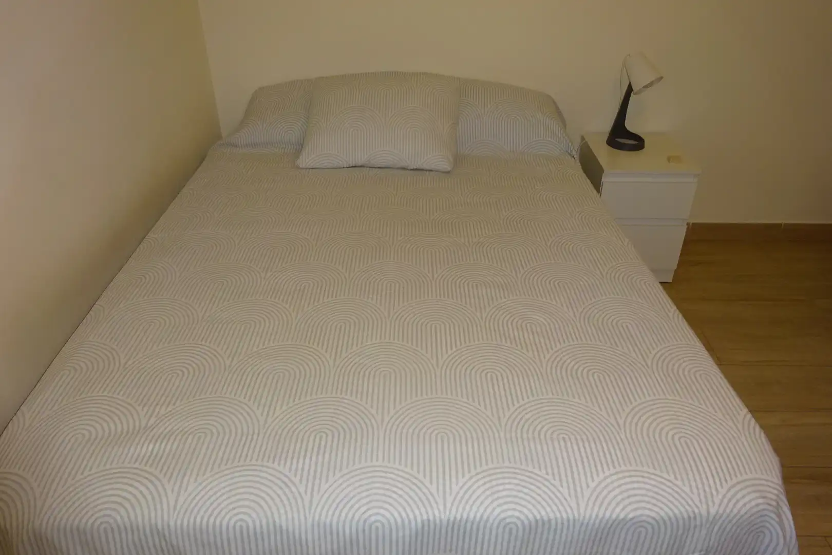 Flat for rent in Carrer de Bordeus, Barri de les Corts