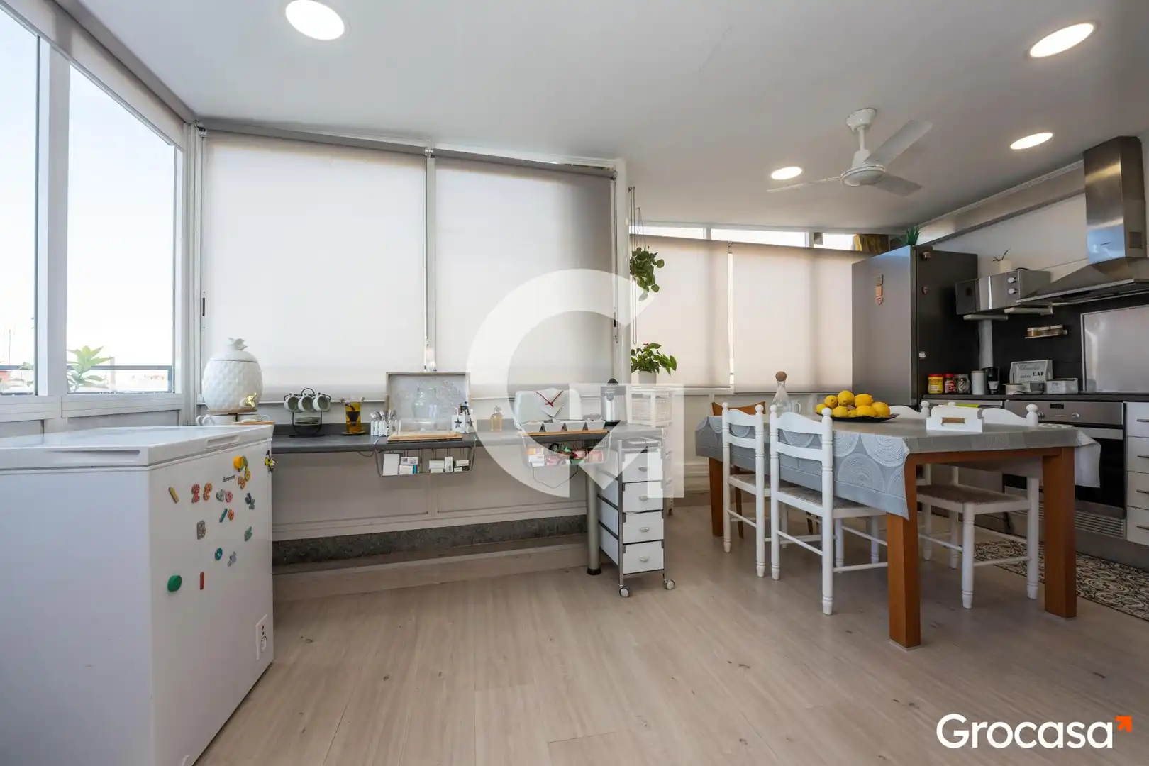 Küche von Dachboden zum Verkauf in Cornellà de Llobregat mit Klimaanlage, Heizung und Terrasse