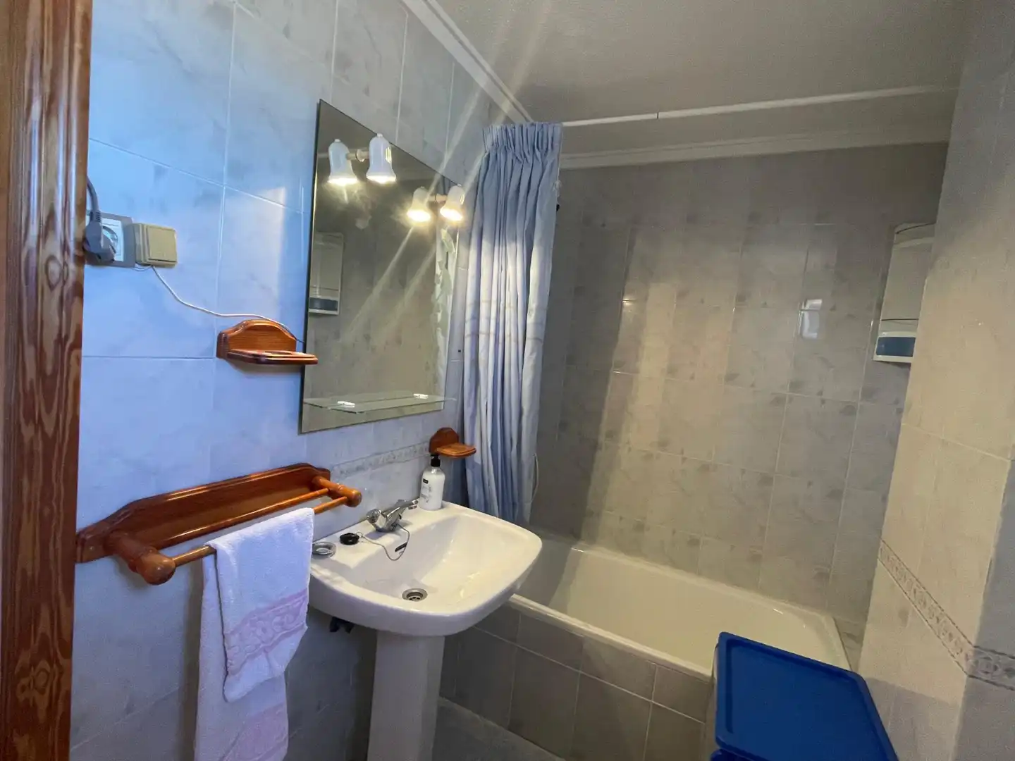Baño de Ático de alquiler en Torrevieja con Aire acondicionado, Calefacción y Terraza