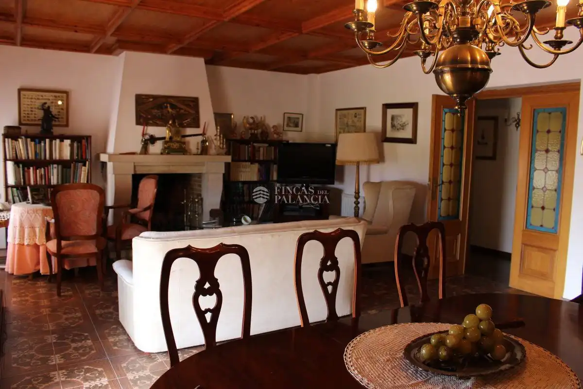 Sala d'estar de Casa o xalet en venda en Segorbe amb Calefacció, Jardí privat i Terrassa