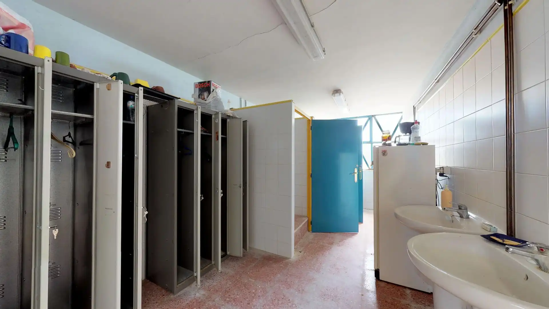 Badezimmer von Fabrik Grundstücke zum Verkauf in Santibáñez de la Peña