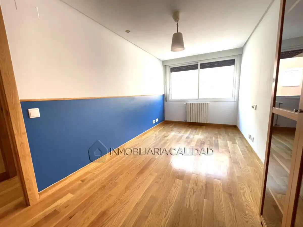 Dormitori de Pis en venda en Burgos amb Calefacció i Traster