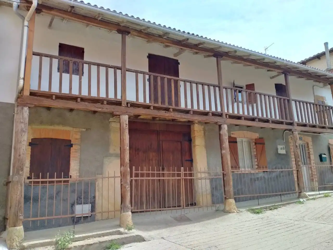 Vista exterior de Casa o xalet en venda en Valdepiélago amb Calefacció i Jardí privat